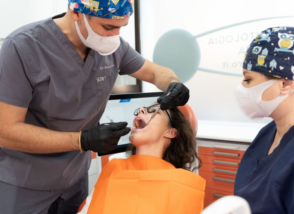 Come pulire un apparecchio trasparente 2 Come pulire un apparecchio trasparente